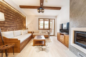 Host2U Mountain 2 Bedrooms - Fireplace Bansko